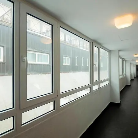Modern With Mountain View 36 M² Apartment